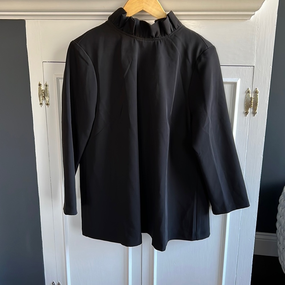 NWT Tuckernuck Black Faye Bow back Blouse SZ L